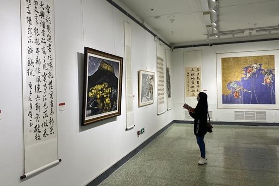 陽泉市書法美術作品展在并開展